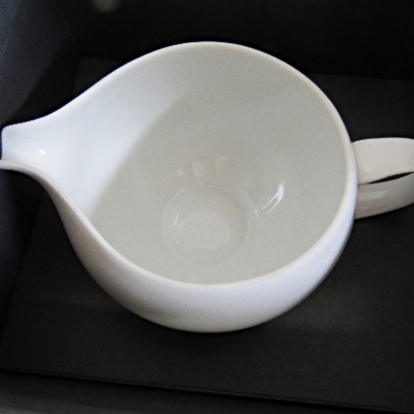 New in Box ROSENTHAL MAGIC FLUTE Sarastro White Creamer Bjorn Winblad - Picture 2 of 10